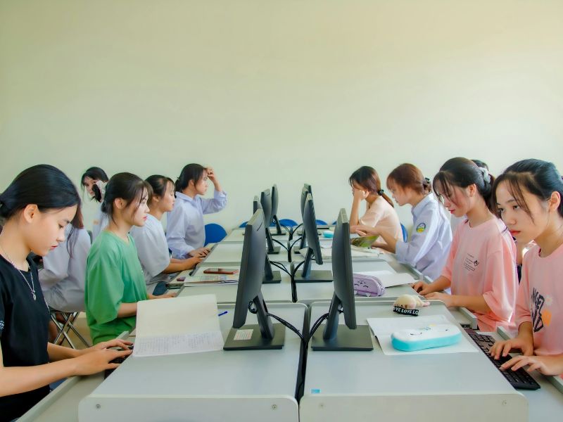 Best Computer Classes Near Me – A Complete Guide to Choosing the Right Computer Training Institute Best Computer Classes Near Me – A Complete Guide to Choosing the Right Computer Training Institute